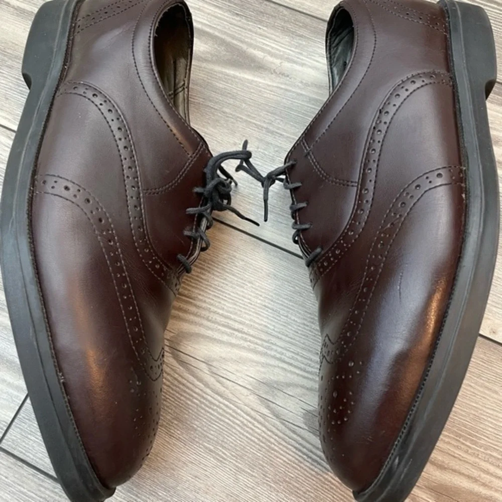 RED WING SHOES Men's Dark Brown Wingtip Dress Shoes, Size 11, EUC